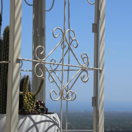 Il Principe Viendalmare Bed and Breakfast Ostuni Exteriör bild
